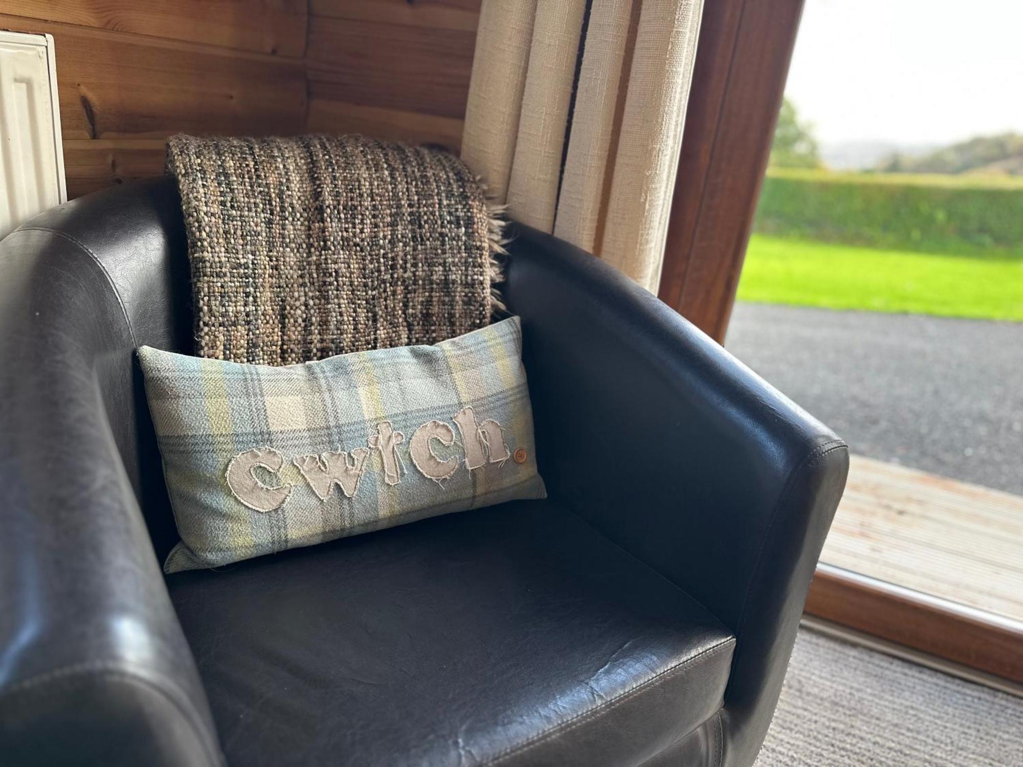 Swansea Log Cabin Pontardawe Buitenkant foto