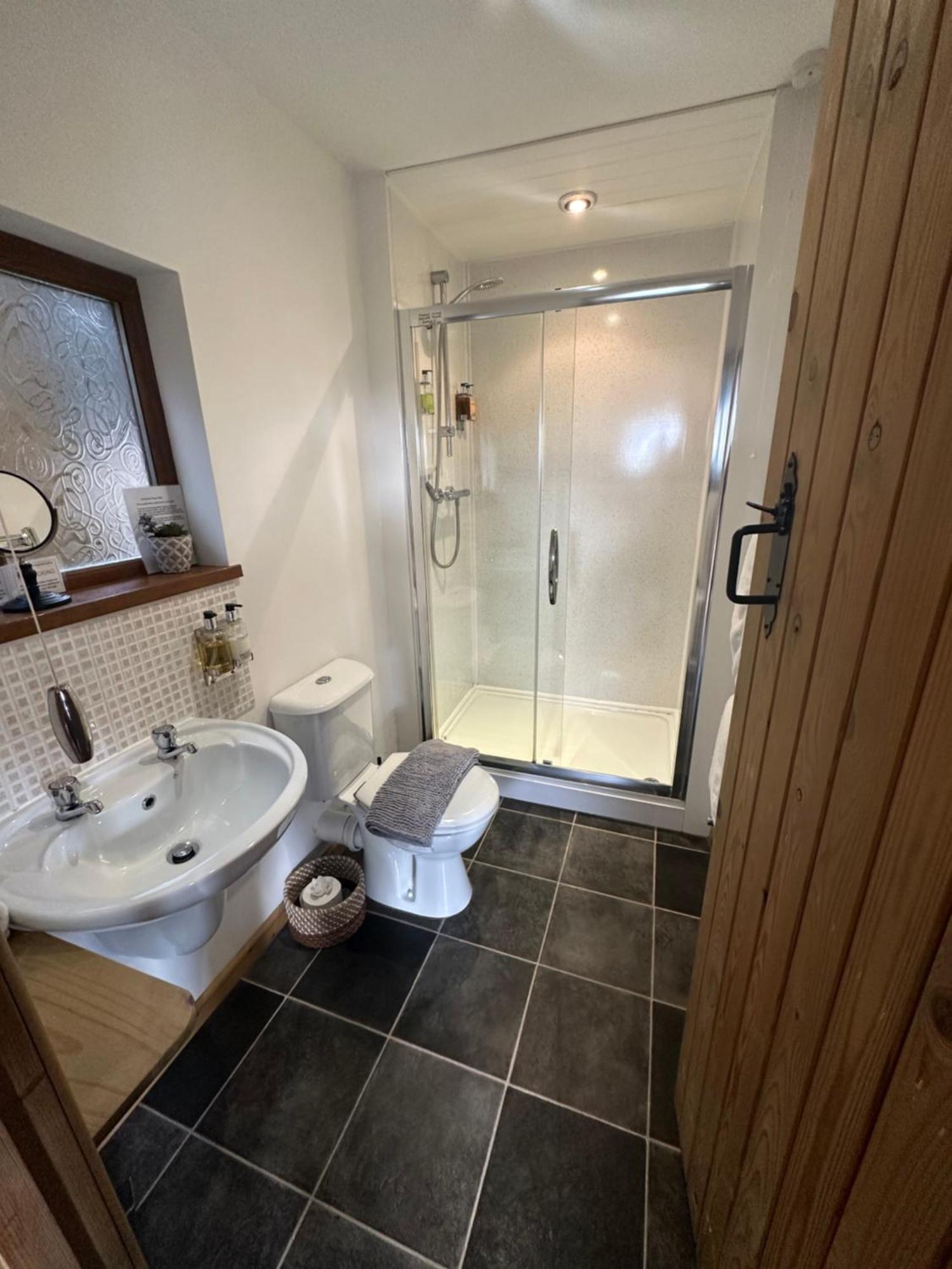 Swansea Log Cabin Pontardawe Buitenkant foto