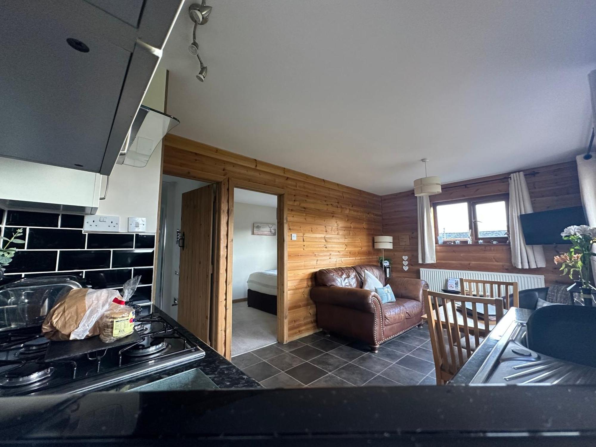 Swansea Log Cabin Pontardawe Buitenkant foto